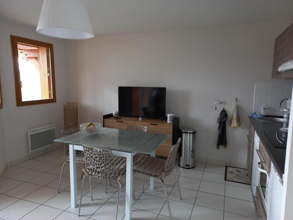 Appartement Offrant Une Magnifique Vue Des Montagnes Saint-Leger-les-Melezes Eksteriør billede