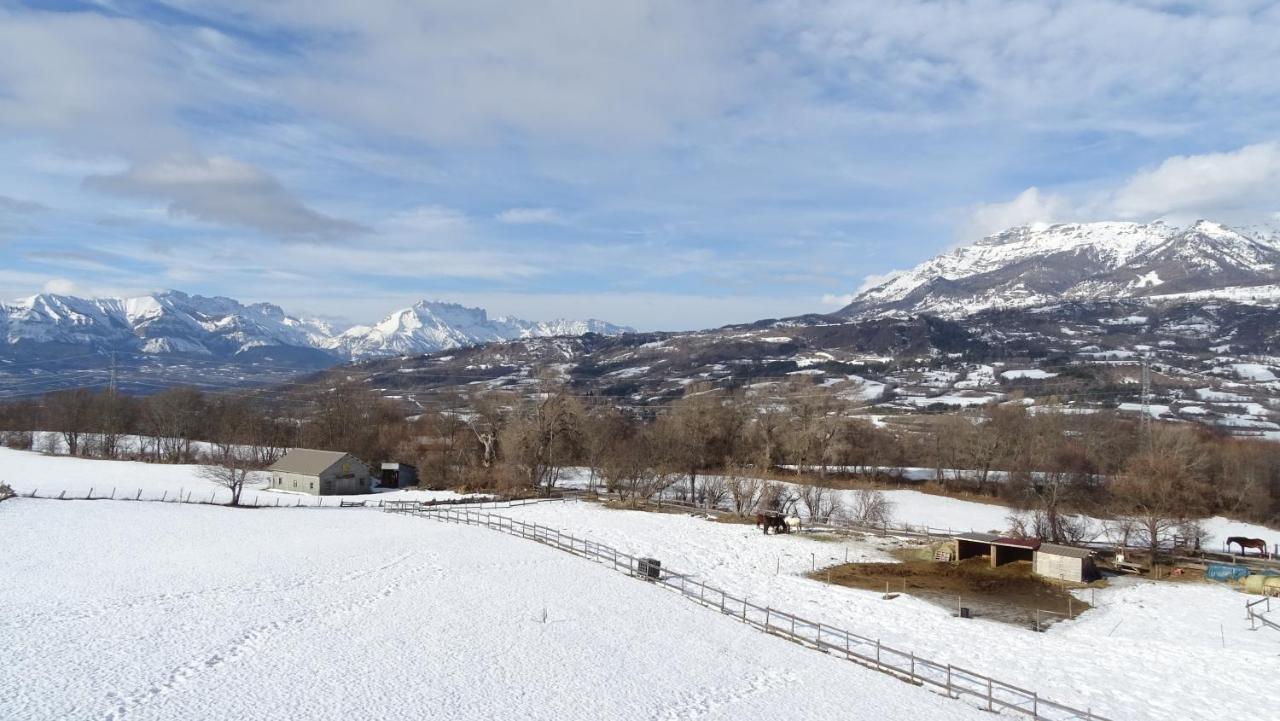 Appartement Offrant Une Magnifique Vue Des Montagnes Saint-Leger-les-Melezes Eksteriør billede