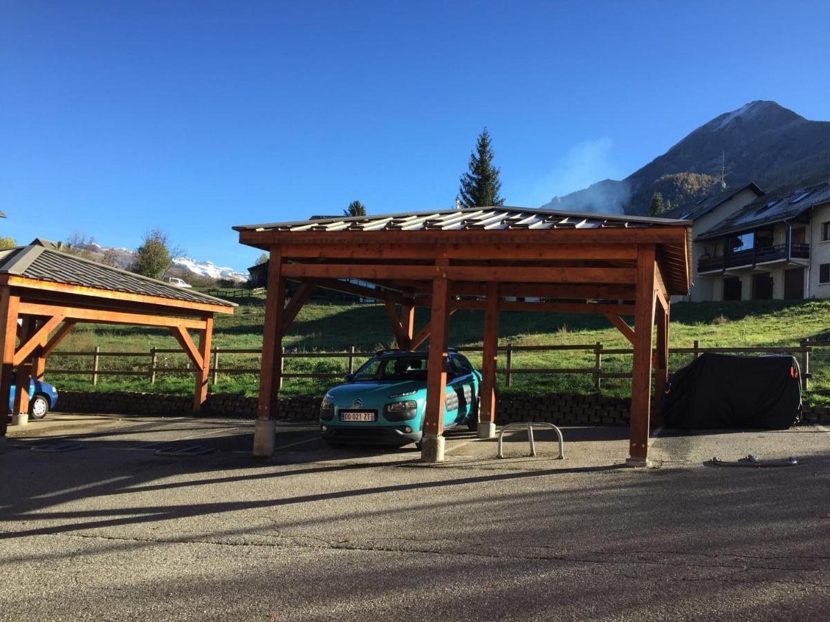 Appartement Offrant Une Magnifique Vue Des Montagnes Saint-Leger-les-Melezes Eksteriør billede